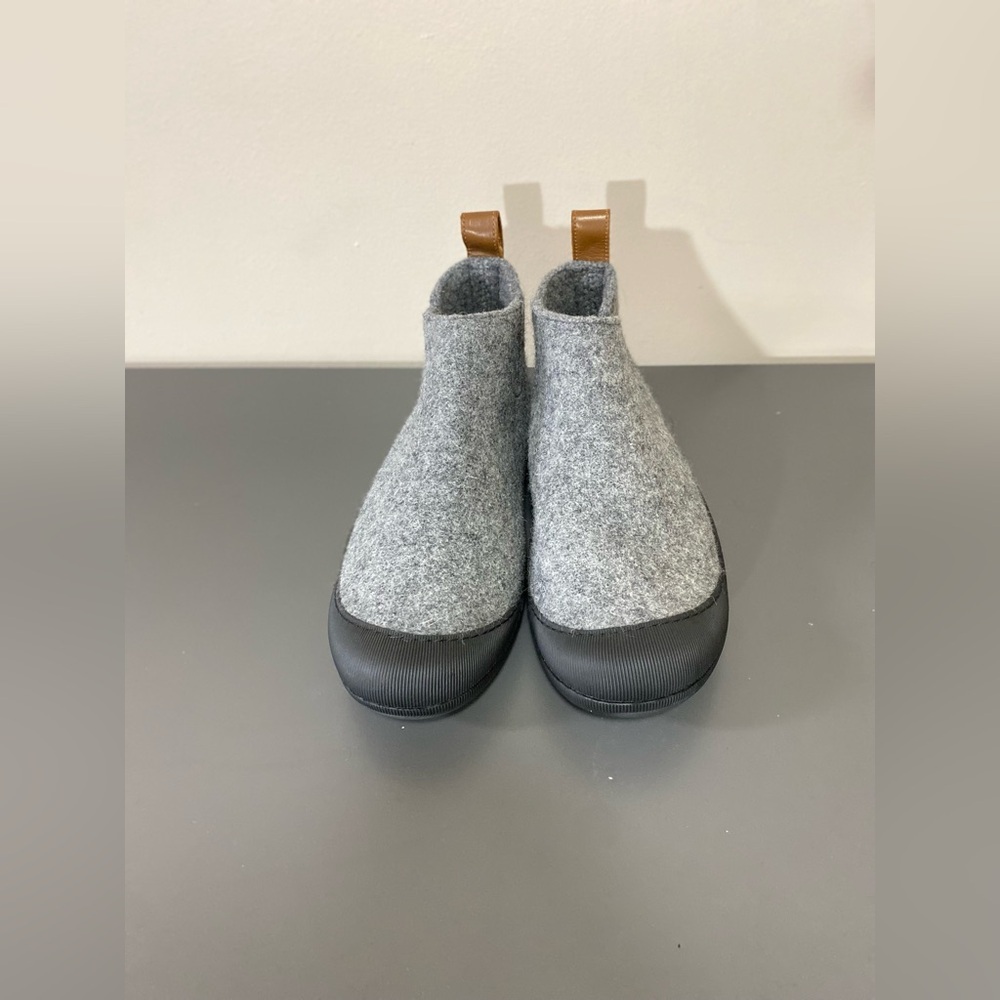 Huckberry Gray and Black Men's Loafers